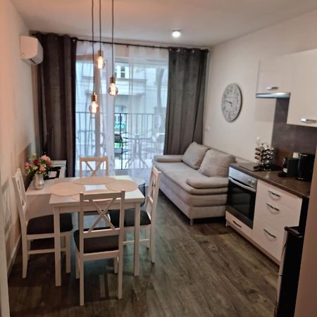 Apartman - Centrum Bratislava Exteriör bild