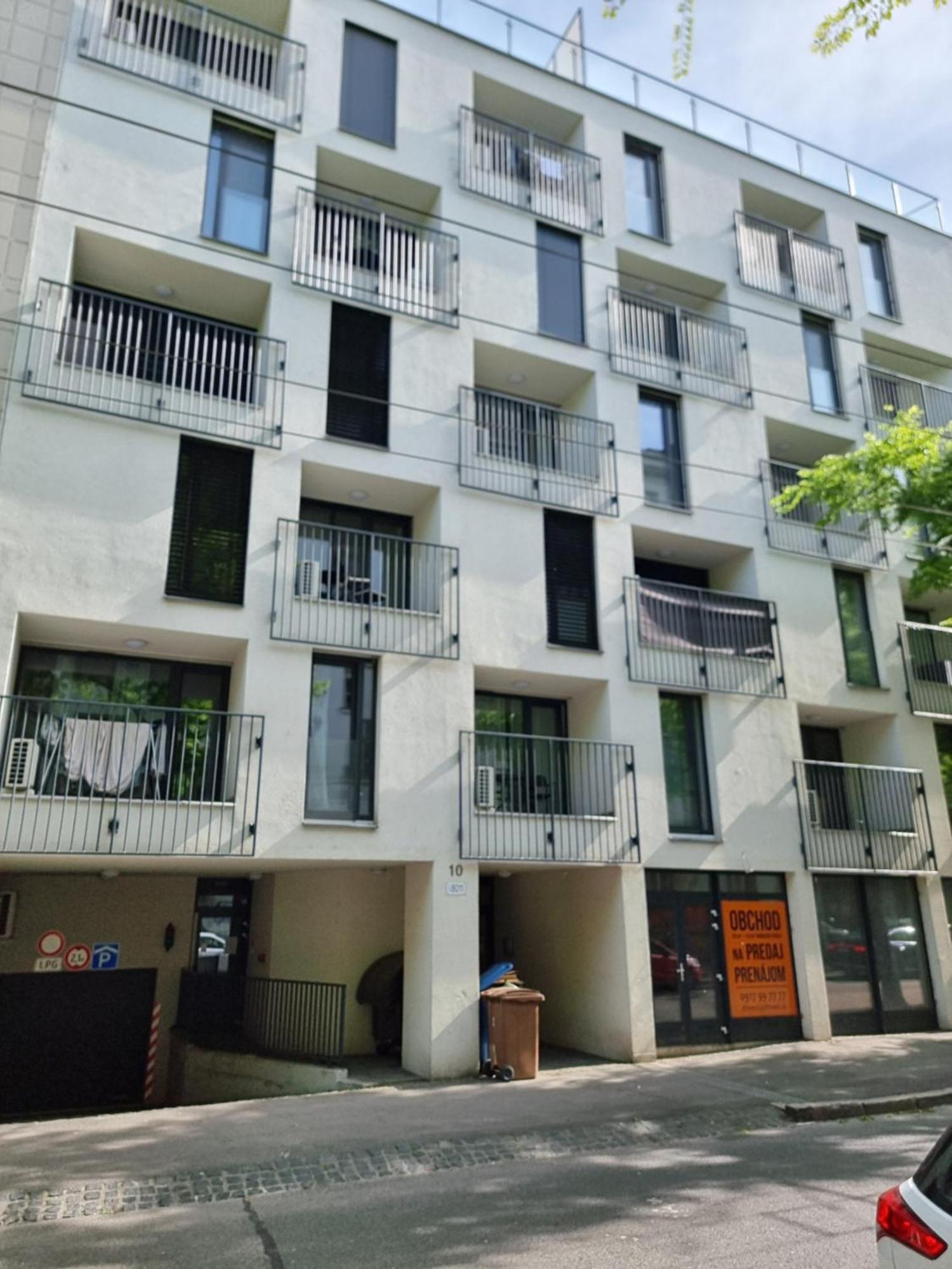 Apartman - Centrum Bratislava Exteriör bild